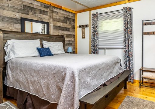 Cabin #3 – Gaylord