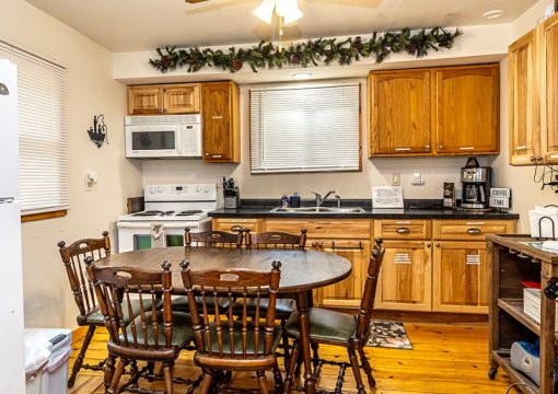 Cabin #3 – Gaylord