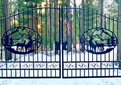 Cabin #5 – Creekside Retreat