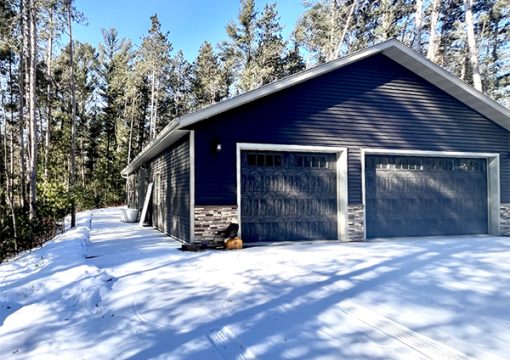 Cabin #5 – Creekside Retreat