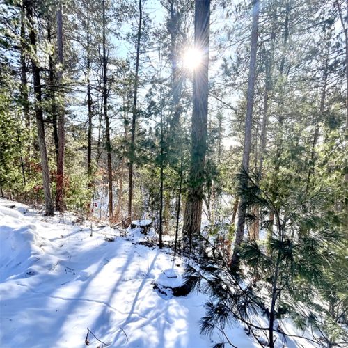 Cabin #5 – Creekside Retreat