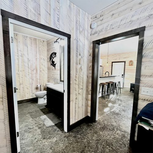 Cabin #5 – Creekside Retreat