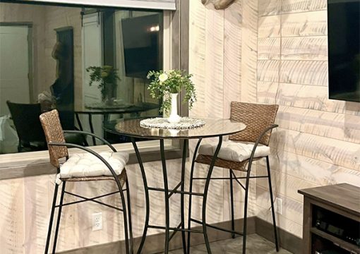 Cabin #5 – Creekside Retreat