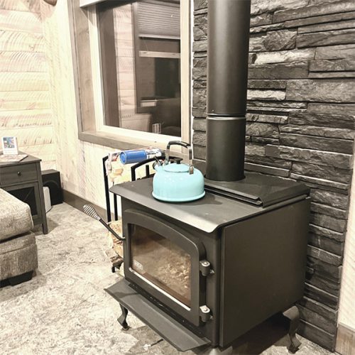 Cabin #5 – Creekside Retreat