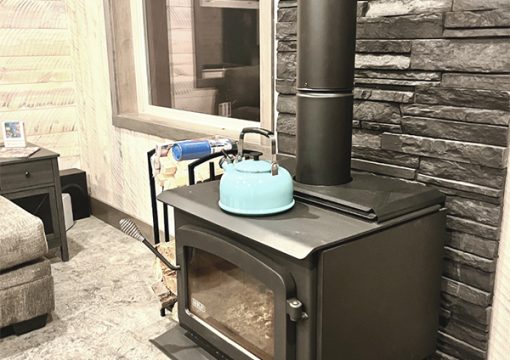 Cabin #5 – Creekside Retreat