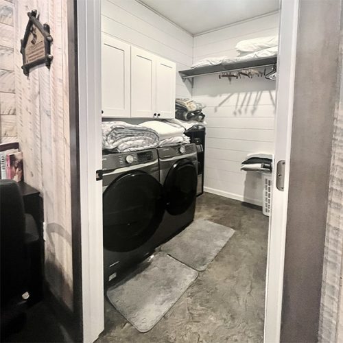 Cabin #5 – Creekside Retreat