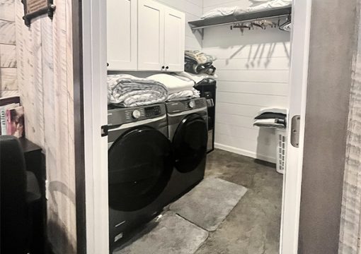 Cabin #5 – Creekside Retreat