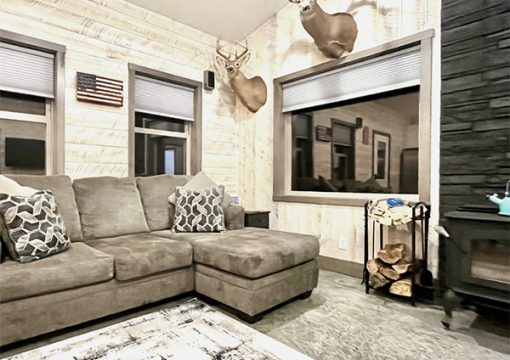 Cabin #5 – Creekside Retreat