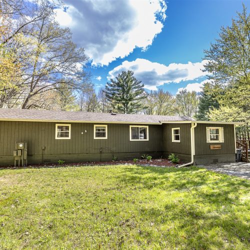 Cabin #3 – Trailside Retreat