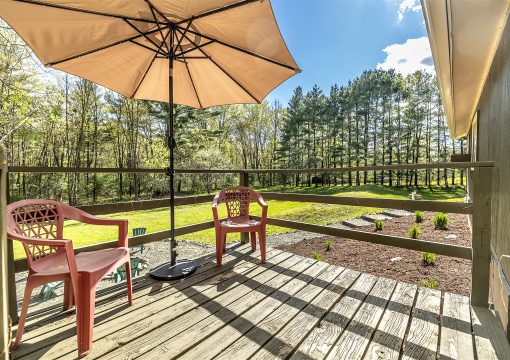 Cabin #3 – Trailside Retreat